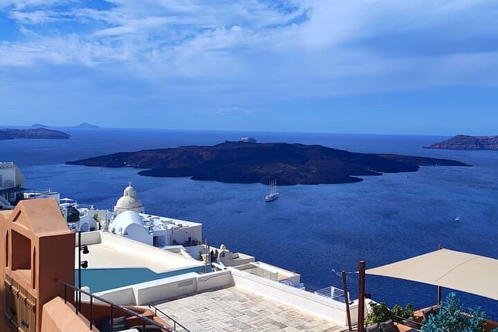 Explore Santorini: From Oia to Perissa's Black Sands photo 4