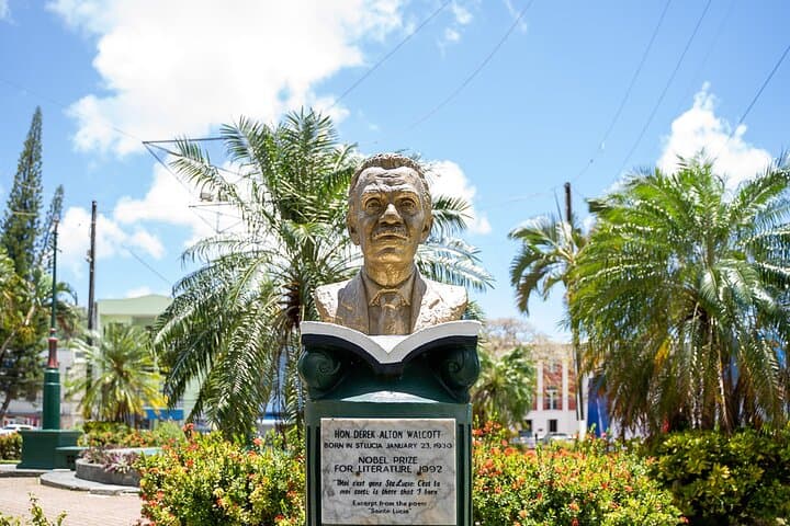 Castries Historical Walking Tour: 1-Hour Cultural Walk with Coconut Refreshment