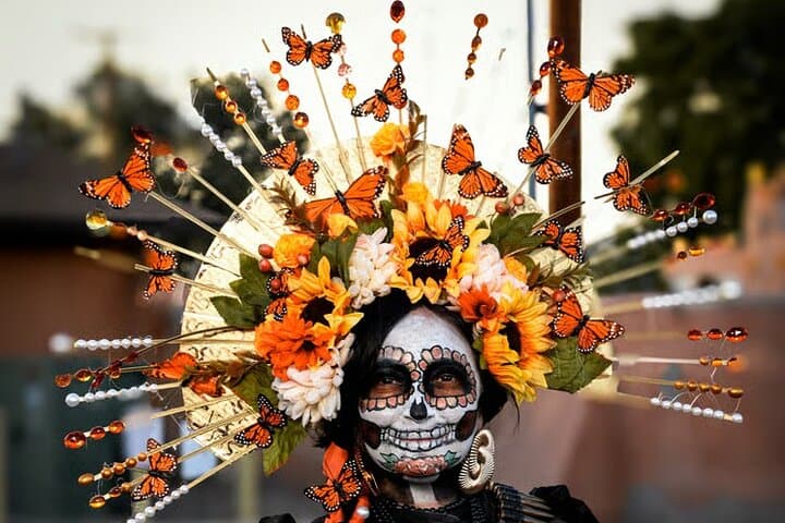 Dia de Los Muertos Tour — Old Town Albuquerque Guided Walking Experience photo 2