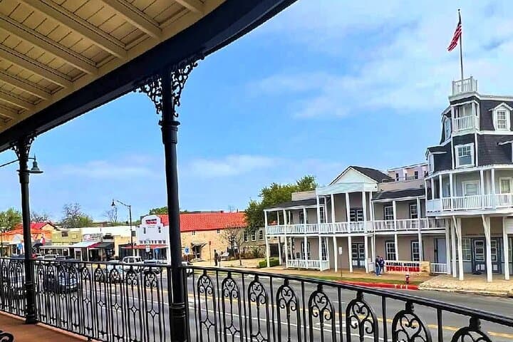 Fredericksburg Luxury Shopping & German Heritage Tour from San Antonio