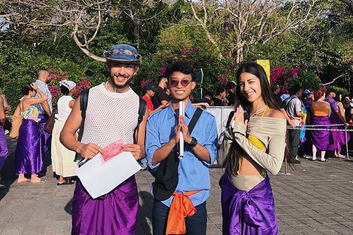 Uluwatu Temple and Kecak Fire Dance — Sunset Tickets & Practical Tips photo 4