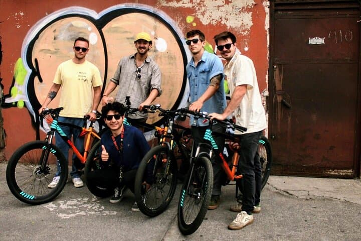 Reforma & Chapultepec Bike Tour with Cable Car and Ferris Wheel photo 3