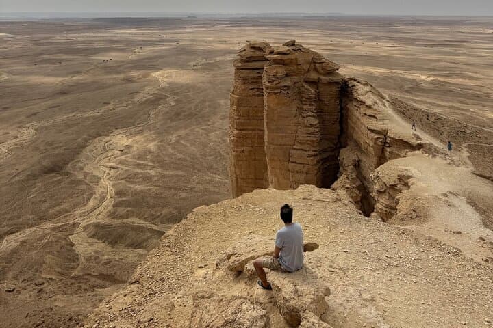 Edge of the World: Tuwaiq Trail Sunset Hike From Riyadh photo 6