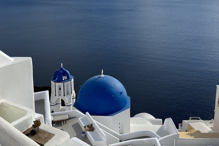 Santorini Half-Day Private Tour: Oia, Caldera Views & Black & Red Beaches