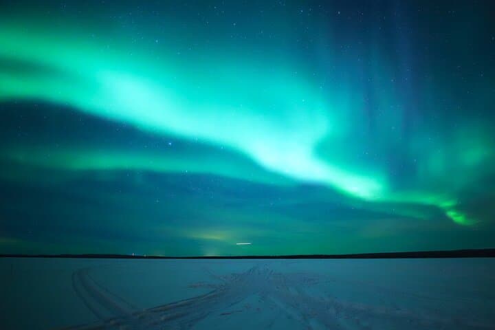 Chasing Aurora in Rovaniemi: Small-Group Northern Lights Photography Tour photo 5