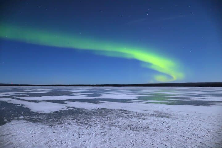 Lakeside Aurora Hunt in Rovaniemi: Guided Northern Lights Evening photo 2