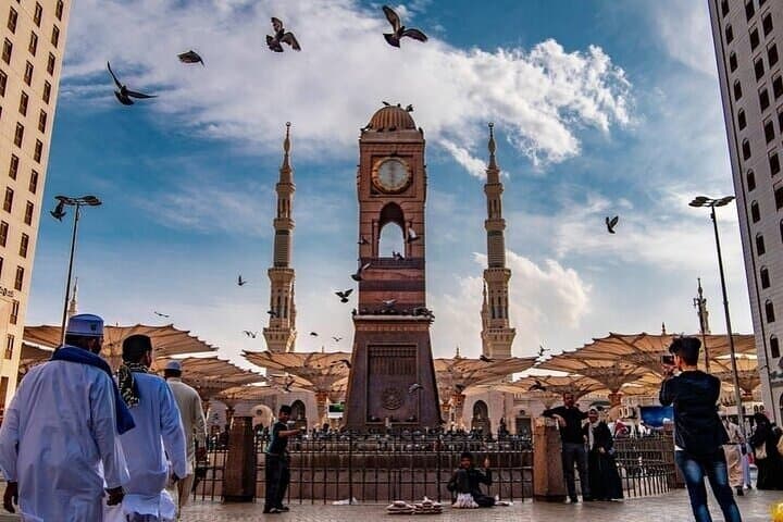 Private Ziyarah Tour: Madinah’s Sacred Heritage Half-Day Experience