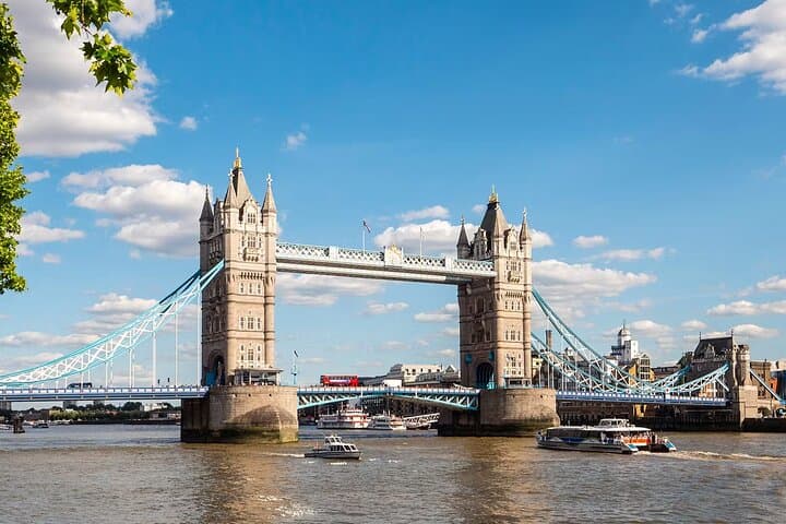Thames Sightseeing Cruise: Westminster to Tower Bridge (30–60 Minutes) photo 3
