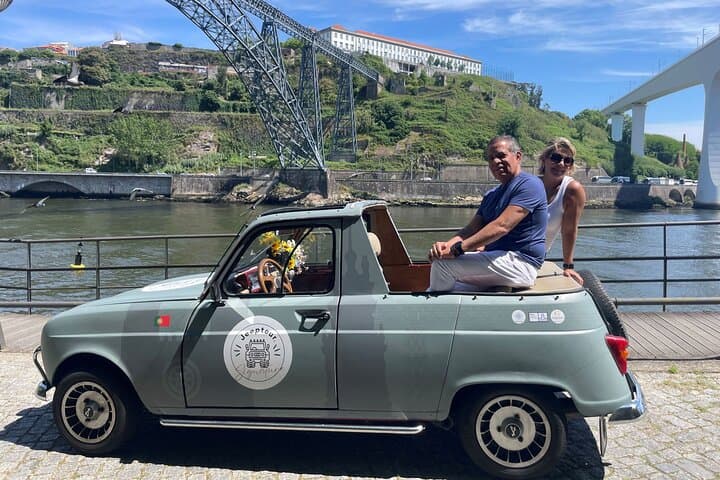 Foz and Beyond: Scenic Porto, Gaia & the Douro in a Vintage Convertible