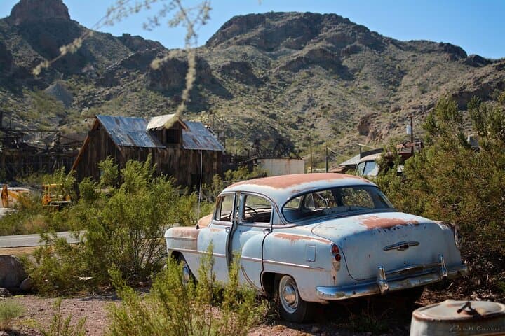 Las Vegas Day Trip: Red Rock, Hoover Dam & Nelson Ghost Town Minivan Tour photo 1