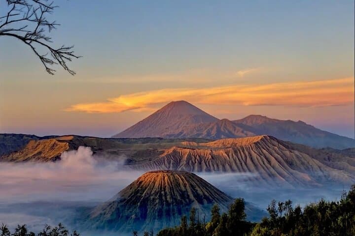 Surabaya 3-Day Tumpak Sewu, Mount Bromo & Ijen Blue Flame Tour photo 2