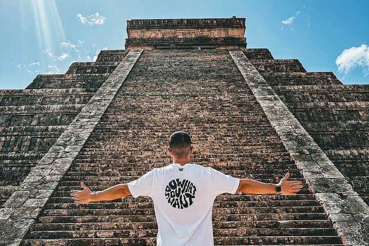 Premium Chichén Itzá & Suytún + Ik-Kil Cenotes: Full-Day Excursion from Cancún