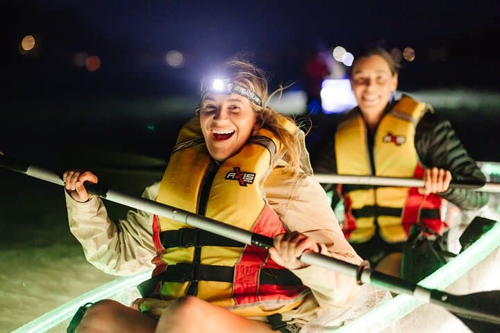Seafood Sunset Paddle Tour on Lake Macquarie — Kayak Dinner & Stargazing