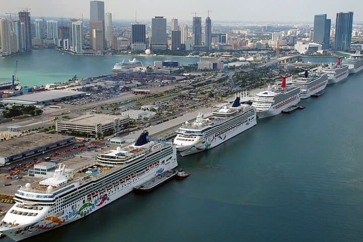 Private Luxury Shuttle: Port of Miami Transfer Service photo 3