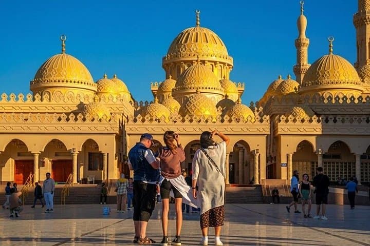 Hurghada City Tour: El Mina Mosque, Fish Market & Handicrafts in 3 Hours photo 1