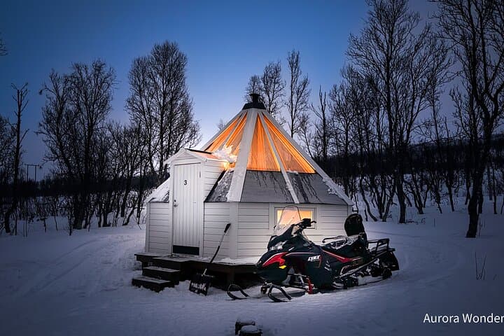 Aurora Crystal Lavvo: Overnight Snowmobile Adventure in Lyngen