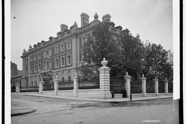 Fifth Avenue Gilded Age Mansions Walking Tour — Upper East Side Architecture & History photo 4