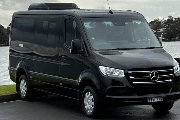 Auckland Private Airport Transfer — Mercedes Van Service to City Hotels