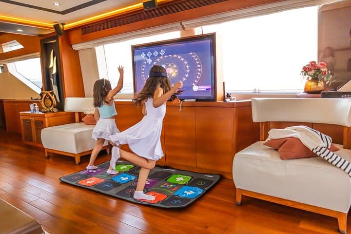 Dubai Sunset Yacht Cruise with DJ, BBQ & Unlimited Drinks photo 6