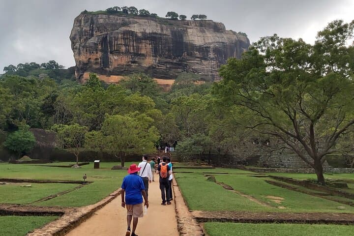 6-Day Exotic Sri Lanka: Sigiriya, Kandy, Safari & Tea Country photo 4