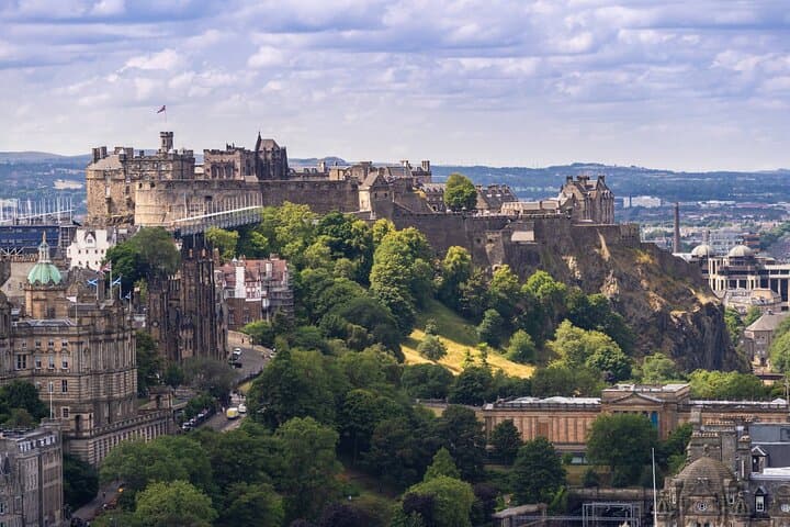 8-Day UK Mini Group Tour: England, Scotland & Oxbridge Highlights photo 3