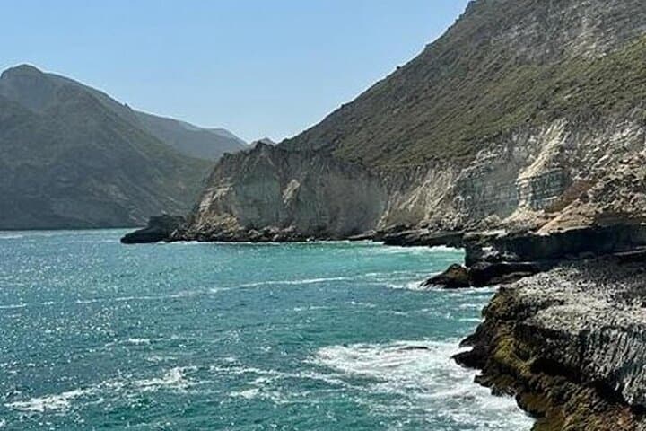 Full-Day Salalah East and West Tour: Mughsail, Sumharam and Frankincense Valleys photo 1