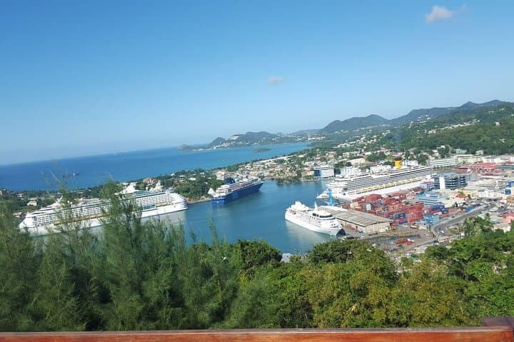 West Coast Cultural and Natural Day Tour: Soufrière, Pitons & Sulphur Springs