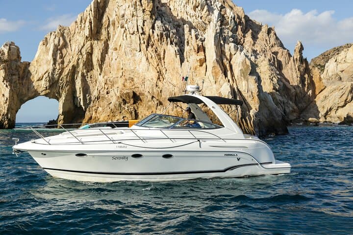 Private Yacht Charter in Los Cabos — Snorkeling, Beaches & Paddleboarding