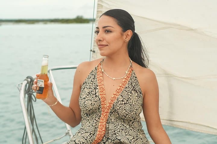 Sail the Bacalar Lagoon: Open-Bar Sailing Through the Lagoon of Seven Colors photo 3
