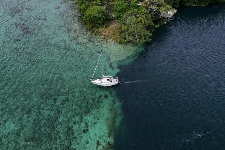 Sail the Bacalar Lagoon: Open-Bar Sailing Through the Lagoon of Seven Colors photo 4