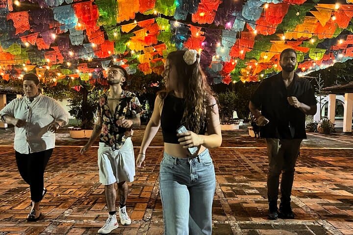 Puerto Vallarta Salsa & Latin Rhythms: Learn, Dance, Celebrate Like a Local