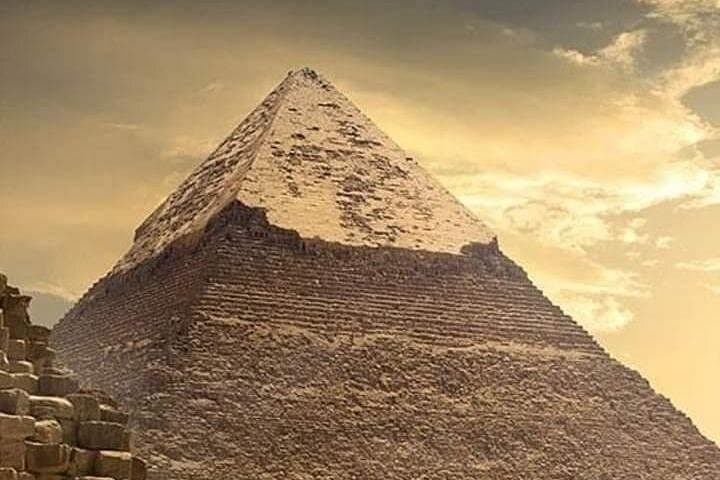 Half-Day Private Tour to the Pyramids and Sphinx — Giza Plateau Adventure photo 4