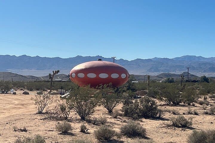 Joshua Tree Architecture & Desert Art Tour — Iconic Homes, Domes & Sculptures photo 4