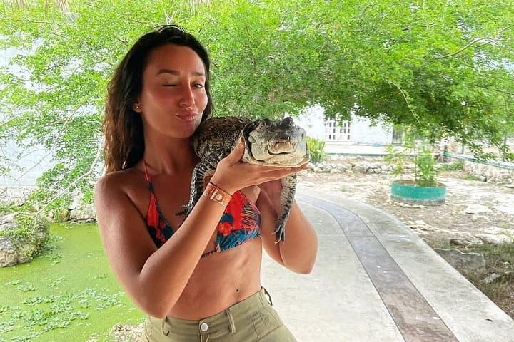 Pink Lagoons and Crocodiles: Guided Tour to Las Coloradas & Río Lagartos photo 4
