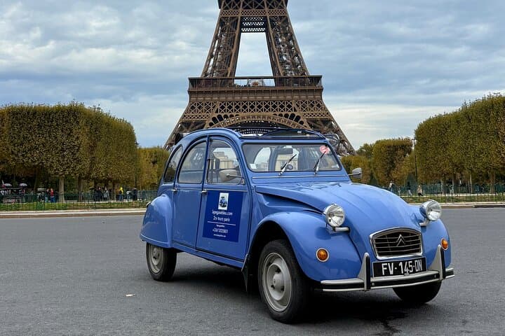 Drive Paris in a Citroën 2CV: Authentic Vintage City Tour photo 2