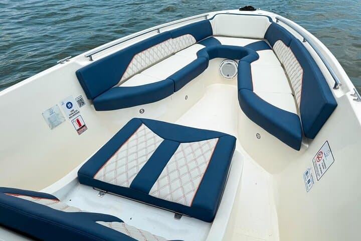 Cartagena to Rosario Islands: Full-Day Luxury Private Speedboat Charter photo 6