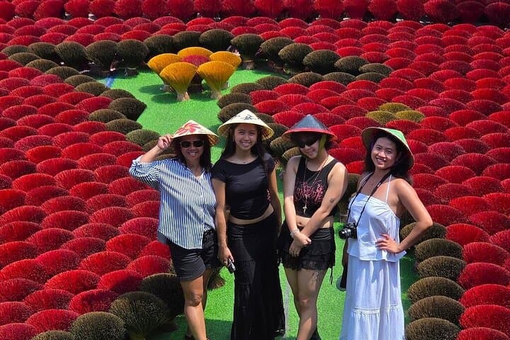 Hanoi Craft Villages Day Trip — Incense, Conical Hats & Lacquer Art photo 6