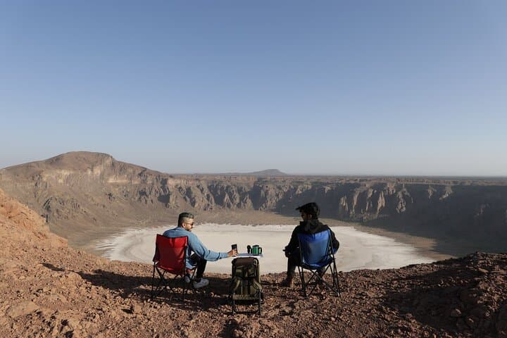 Full-Day Taif Day Trip from Jeddah — Roses, Al Hada Road & Jebel Daka Views