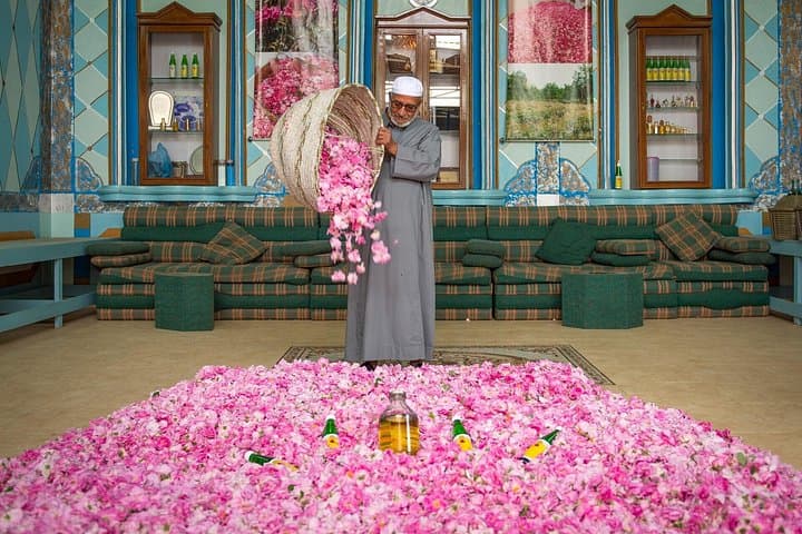 Full-Day Taif Day Trip from Jeddah — Roses, Al Hada Road & Jebel Daka Views photo 4