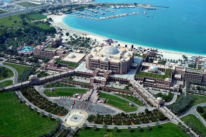 Abu Dhabi Half-Day Private City Tour: Sheikh Zayed, Corniche & Heritage photo 2