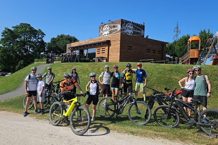 E‑Bike Adventure in Val Seriana: 20km Greenway Ride Along the Serio River