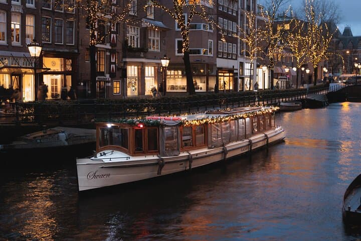 Amsterdam Canal Cruise: 1-Hour Luxury Electric Tour with Drinks & Bites