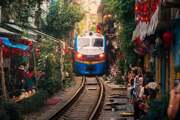 Half-Day Private Hanoi City Tour — Tran Quoc, Train Street & Old Quarter photo 4