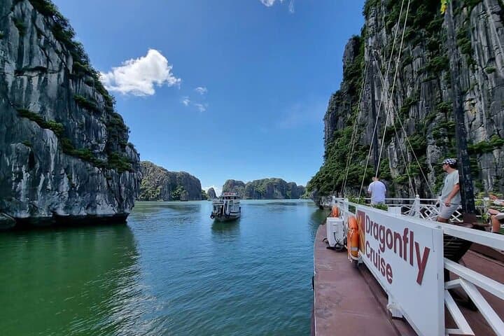 Ha Long Bay Day Cruise from Ha Long Port: Tuan Chau Shared Boat & Thien Cung Cave photo 4