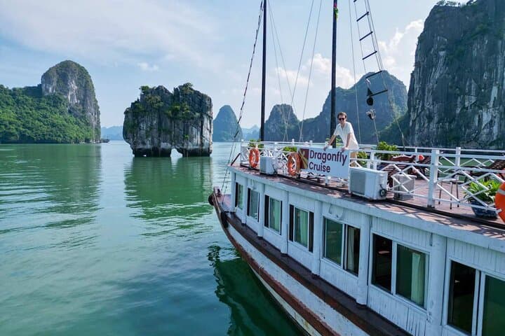 Ha Long Bay Day Cruise from Ha Long Port: Tuan Chau Shared Boat & Thien Cung Cave photo 3