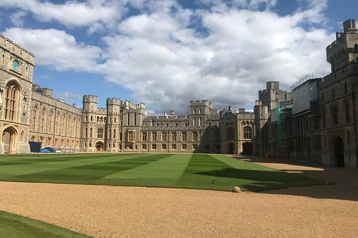 Heathrow Layover: Private 3-Hour Tour to Windsor Castle photo 6