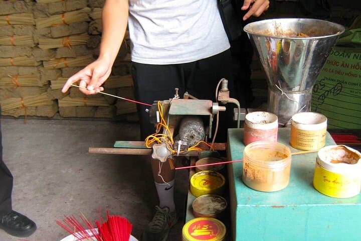 Hanoi Craft Village Tour: Lacquer, Conical Hats & Incense Experience photo 3