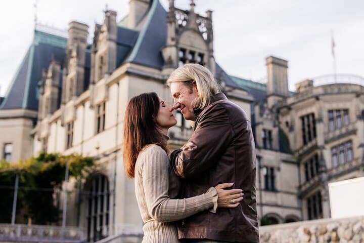 Asheville Private Vacation Photoshoot: Local Photographer, Iconic Backdrops