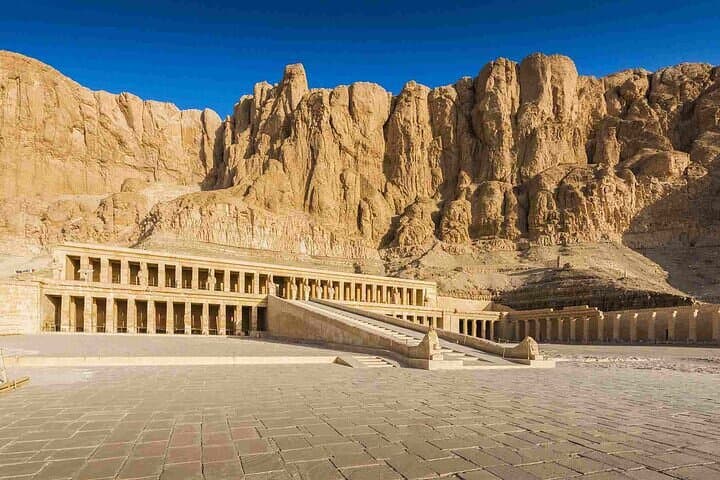 Luxor Highlights 2-Day Tour from Safaga or Hurghada with Hot Air Balloon