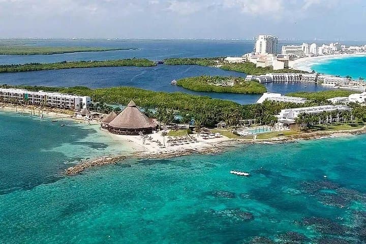 Speedboat & Snorkel Tour to Punta Nizuc and MUSA from Cancun photo 3